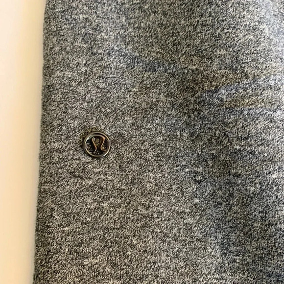 Lululemon Sattva Pant lI
Heathered grey.  Size 4 - Picture 13 of 16